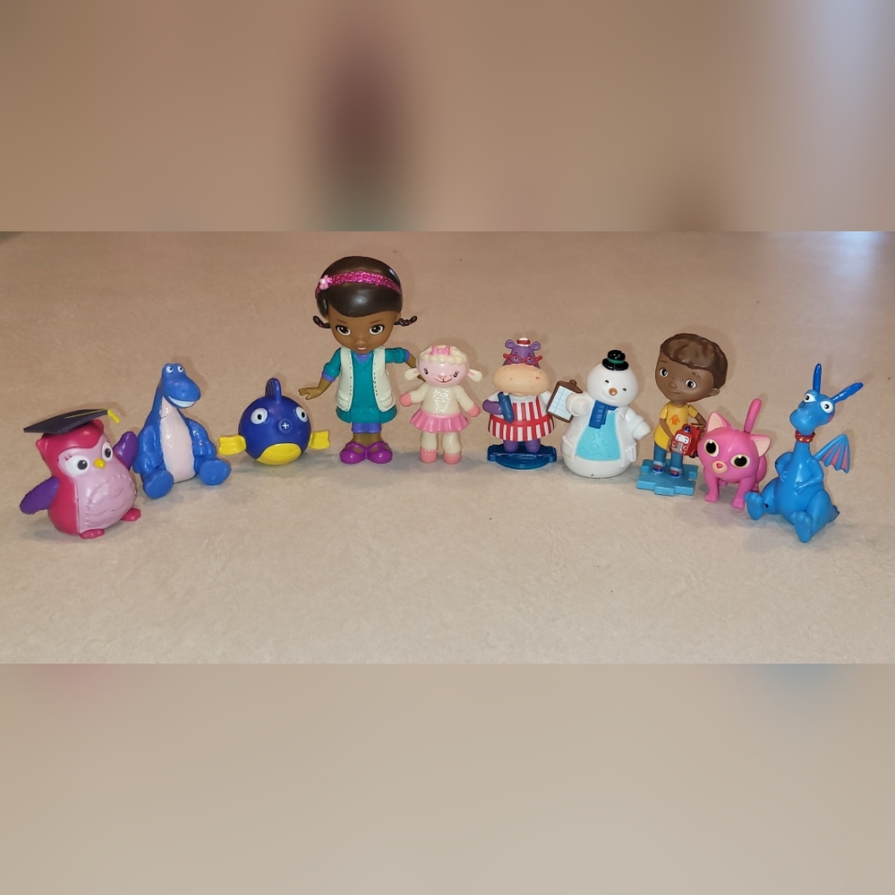 Disney Doc McStuffins Colorful Character Set
